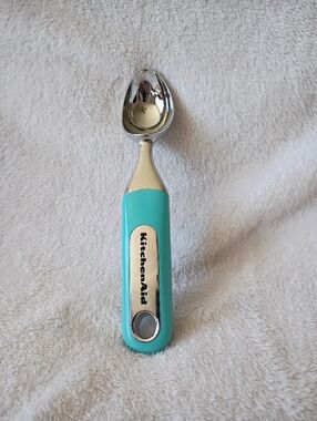 KitchenAid Aqua Ice Cream Scoop - Teal Handle